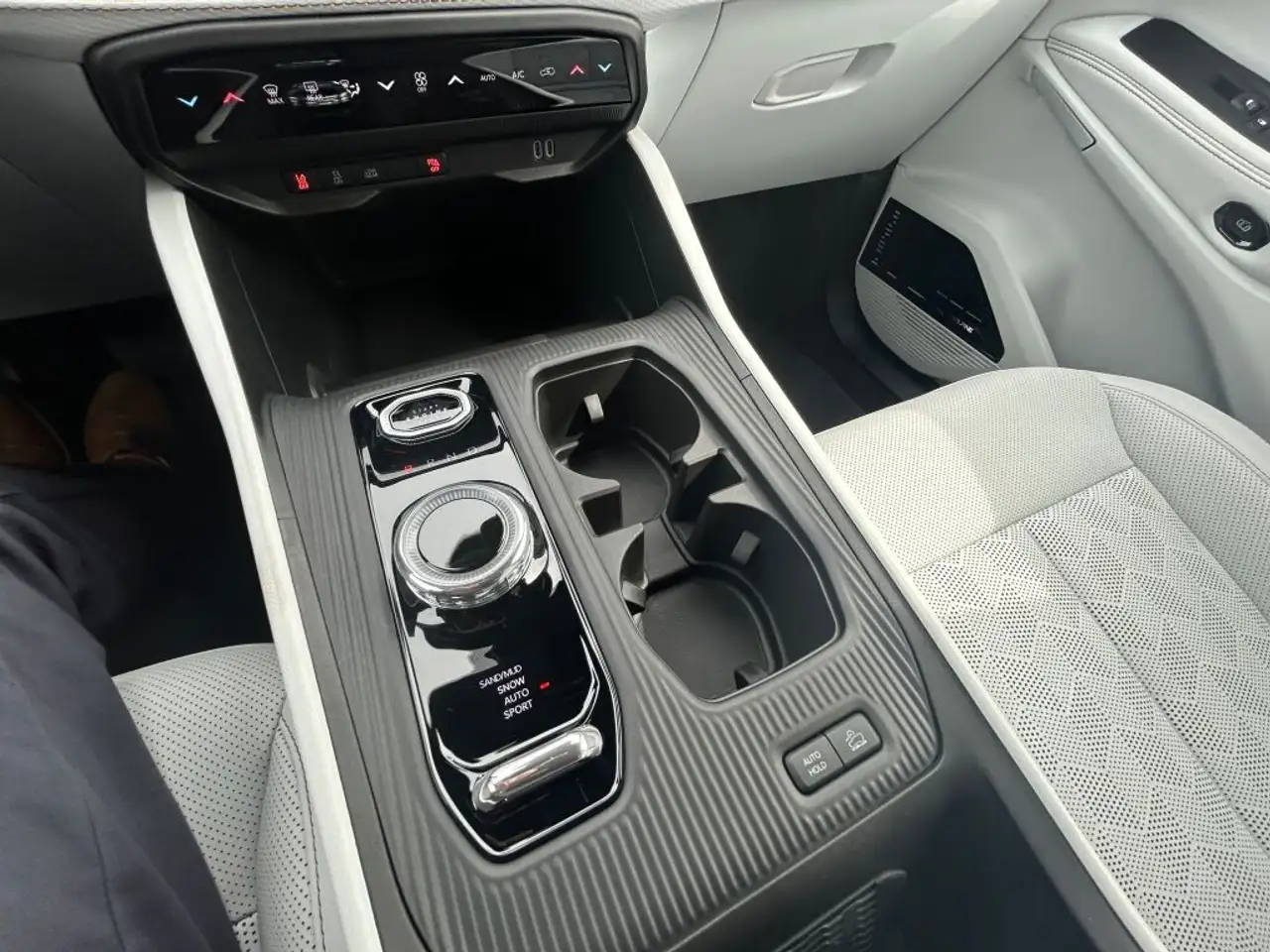 Jeep Cherokee снимка Jeep Cherokee