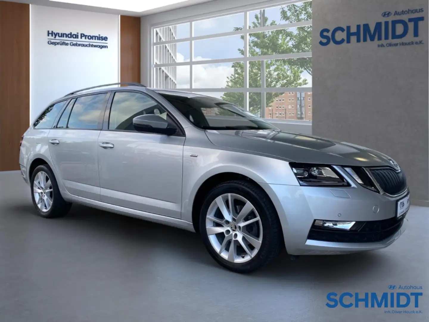 Skoda Octavia Combi Drive 1.4 TSI Navi LED Apple CarPlay Android Srebrny - 2
