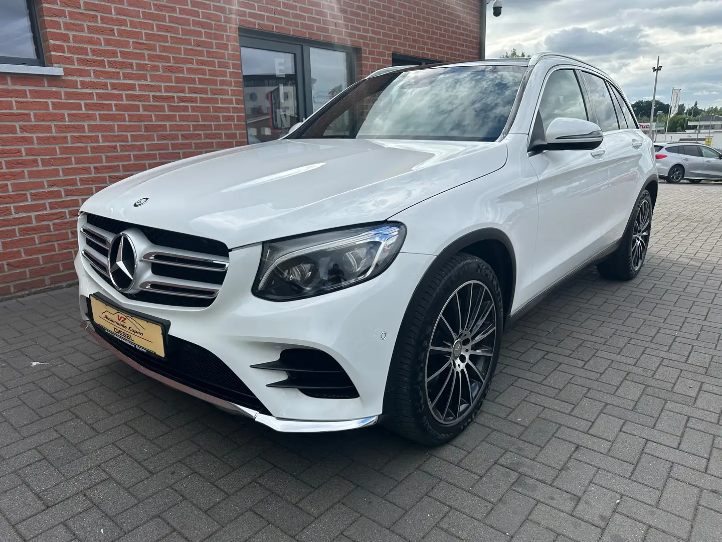 Mercedes-Benz GLC 250 d 4Matic 9G-TRONIC Exclusive**AMG PAKET** Blanc - 1