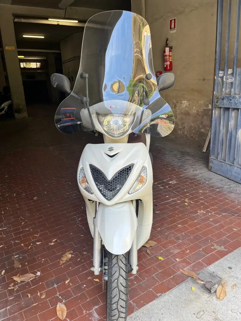 Suzuki Sixteen 150 Wit - 2