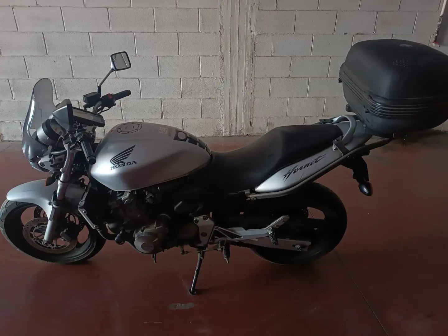 Honda Hornet 600 Grigio - 2