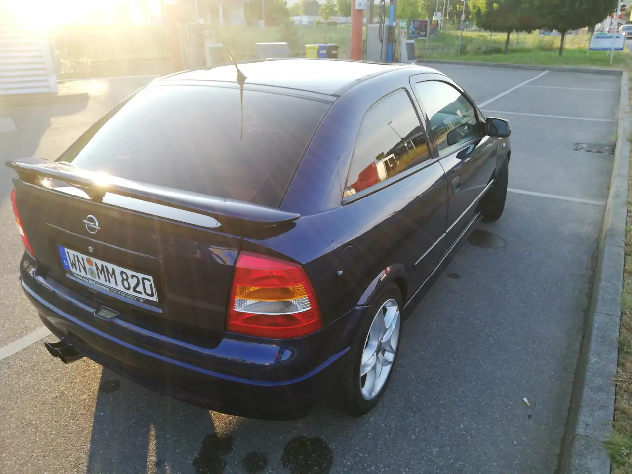 Opel Astra 2.0 Sportive, foto 3