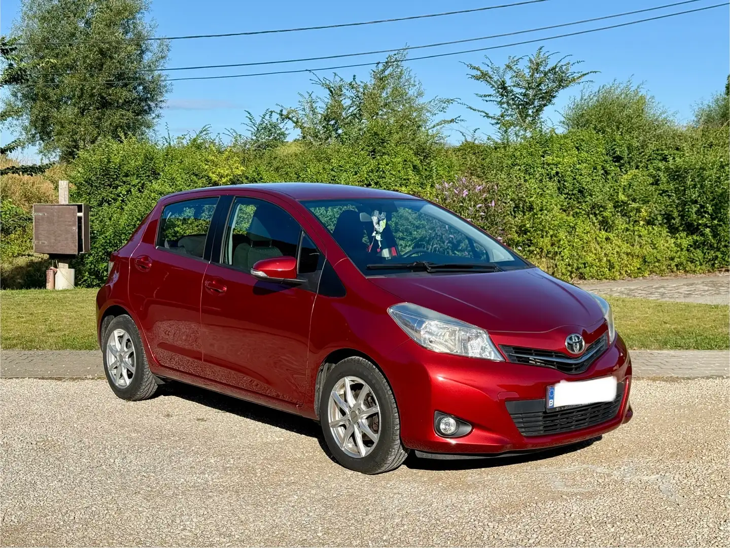 Toyota Yaris Yaris 1.0i VVT-i Edition 2013 Rouge - 2