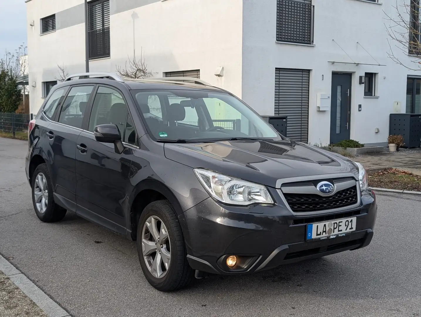 Subaru Forester Exclusive Grey - 1
