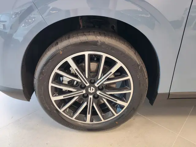 Leapmotor B10 view 11