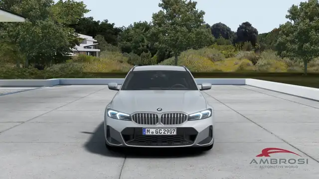 BMW 3 Series view 4