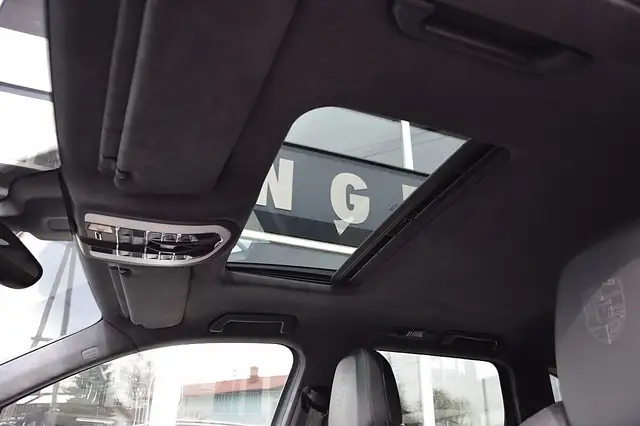 Porsche Cayenne view 11