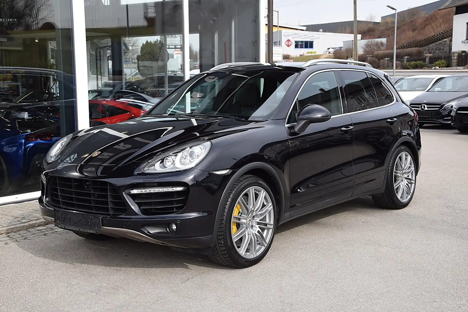 Porsche Cayenne II Turbo Aut. Schwarz - 2