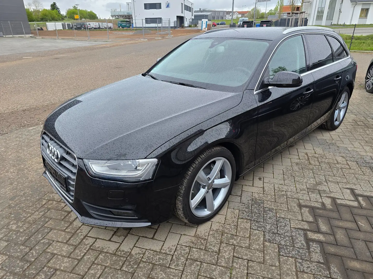 Audi A4 Ambition quattro Schwarz - 1