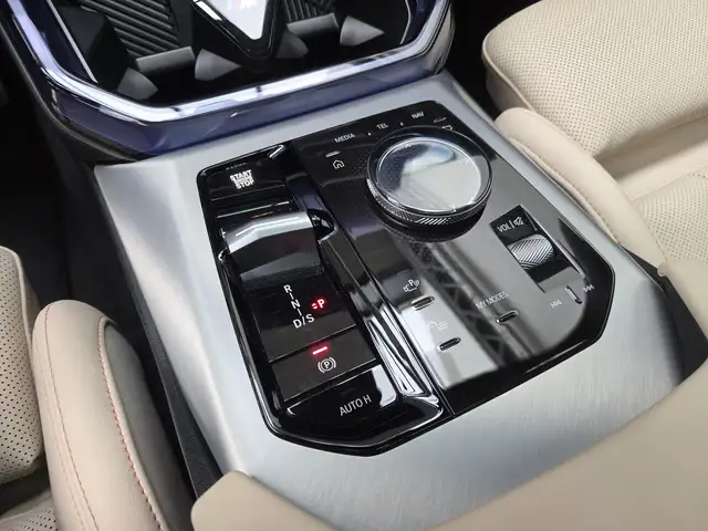 BMW X3 view 11
