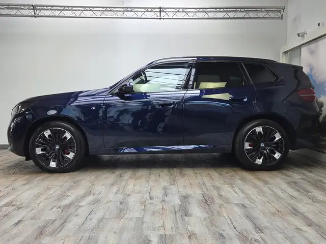 BMW X3 view 3