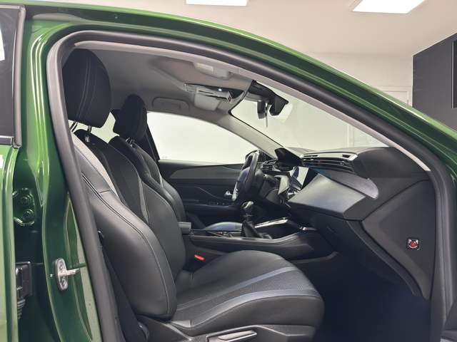 Peugeot 308 — photo 12