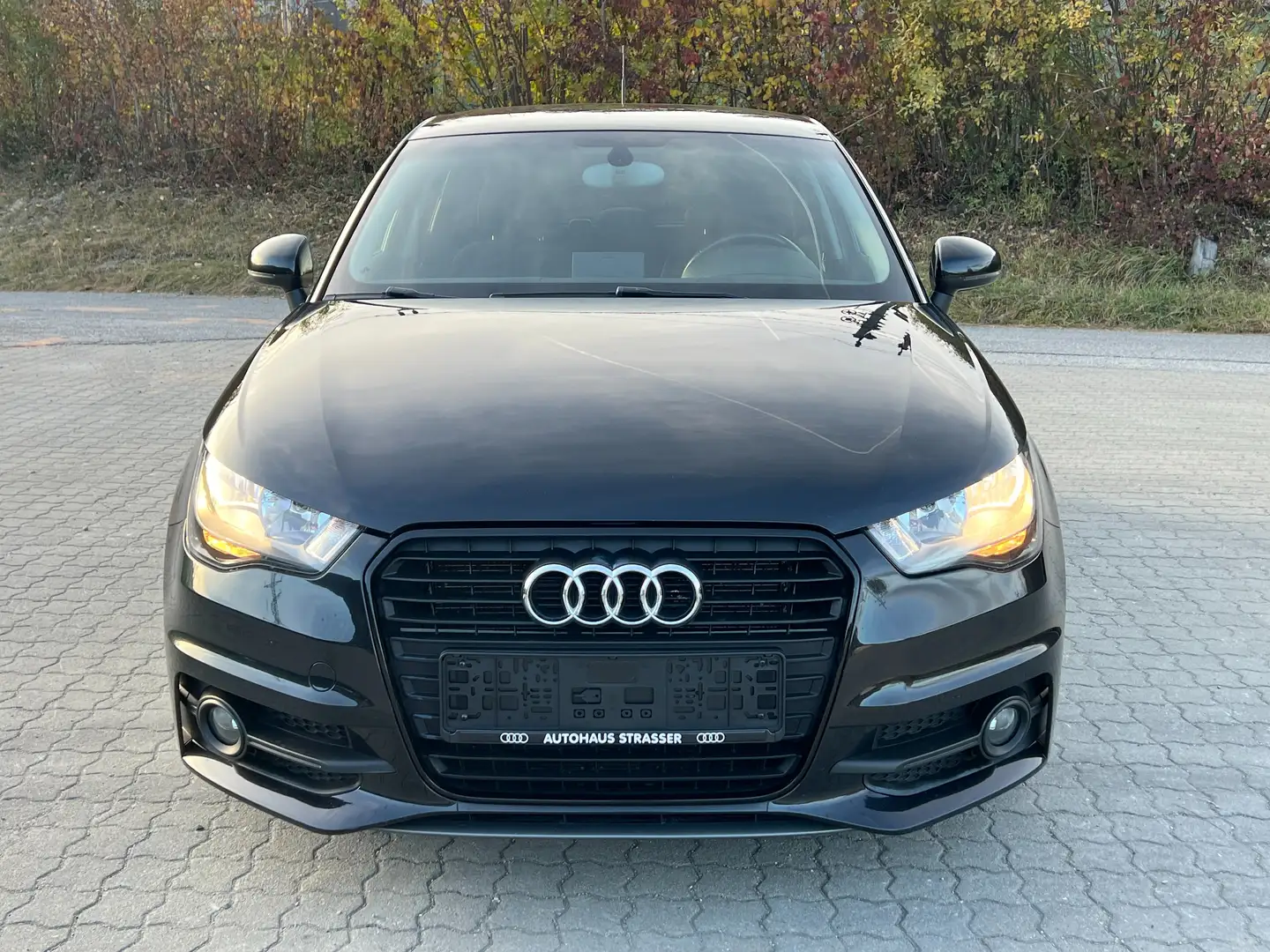 Audi A1 1.2 TFSI S-Line* Schwarz - 2