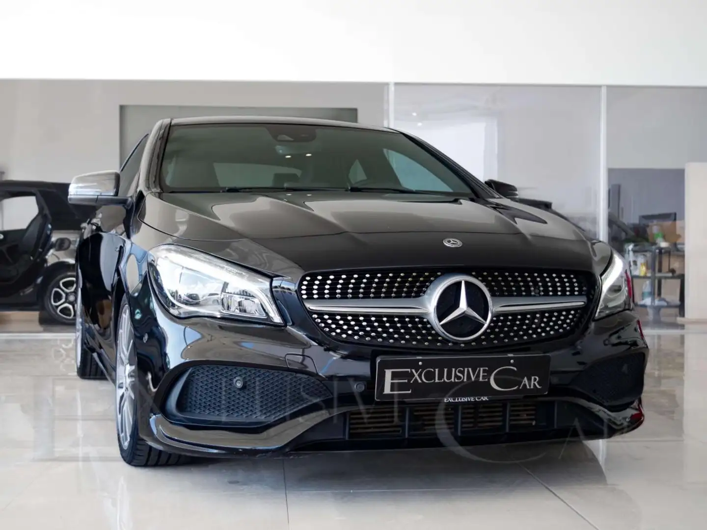 Mercedes-Benz CLA 180 d AMG Urban Style Edition Noir - 2