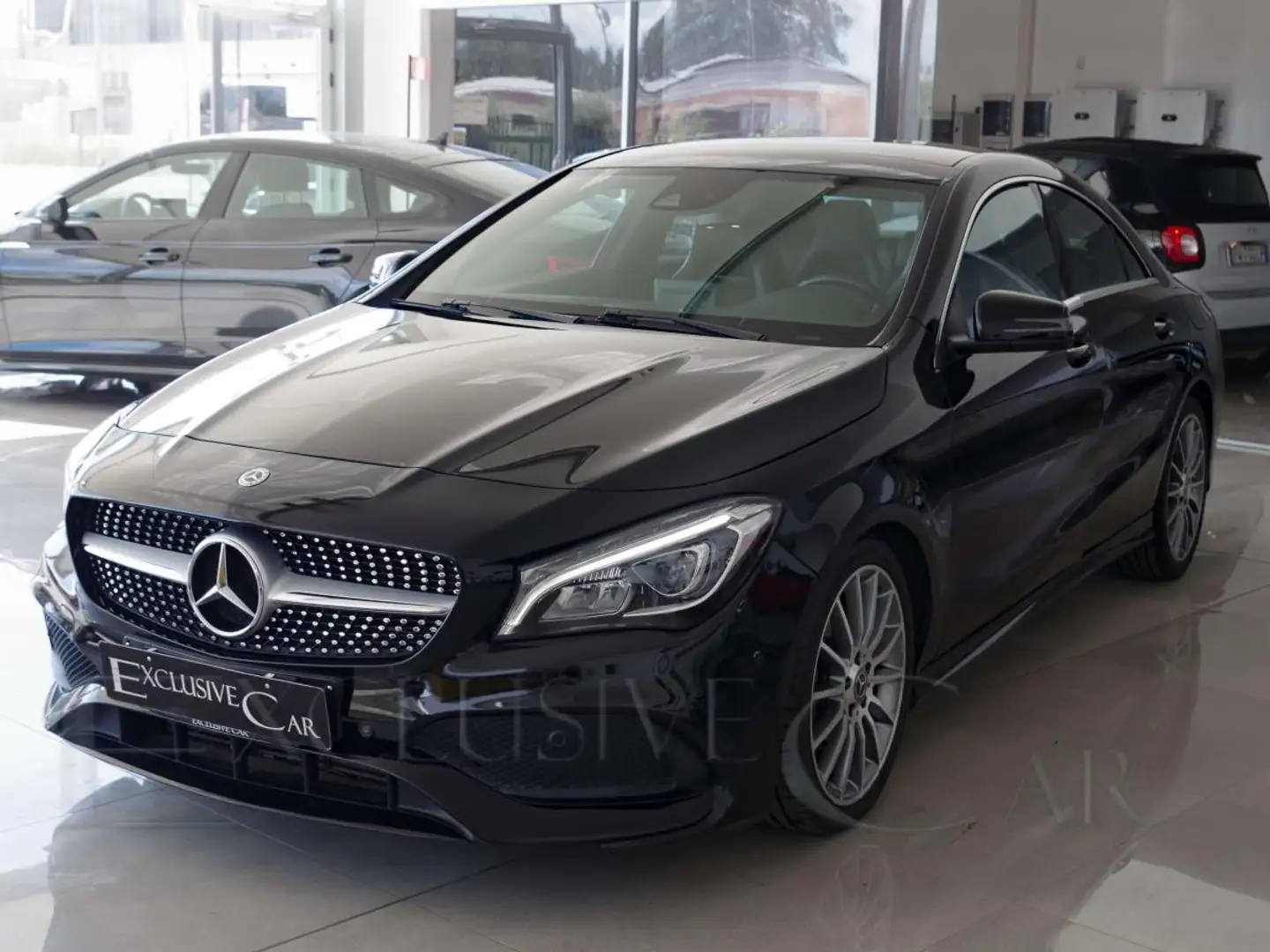 Mercedes-Benz CLA 180 d AMG Urban Style Edition Noir - 1