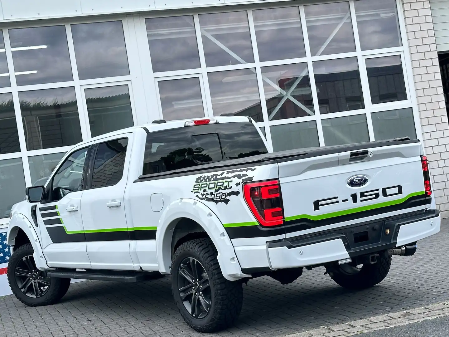 Ford F 150 XLT 5,0L V8 Offr. 4x4 Longbed LED 6Sitze Weiß - 2