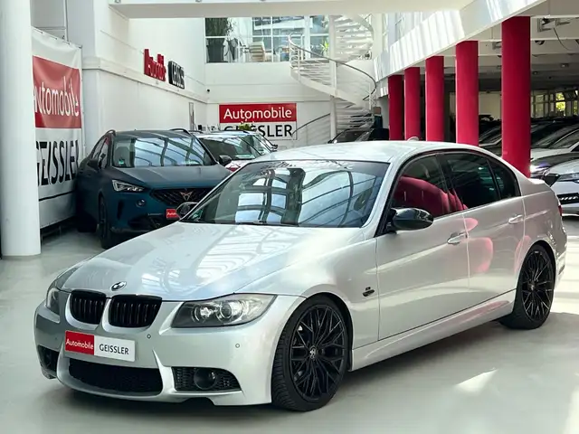BMW 330 i M-Paket +Navi -Prof +Alcantara