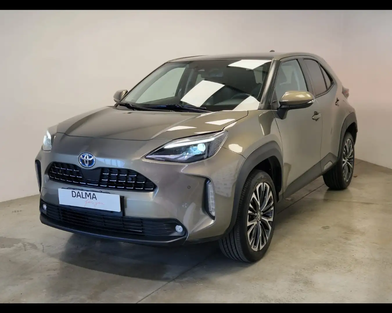 Toyota Yaris Cross 1.5 H Lounge Grigio - 1