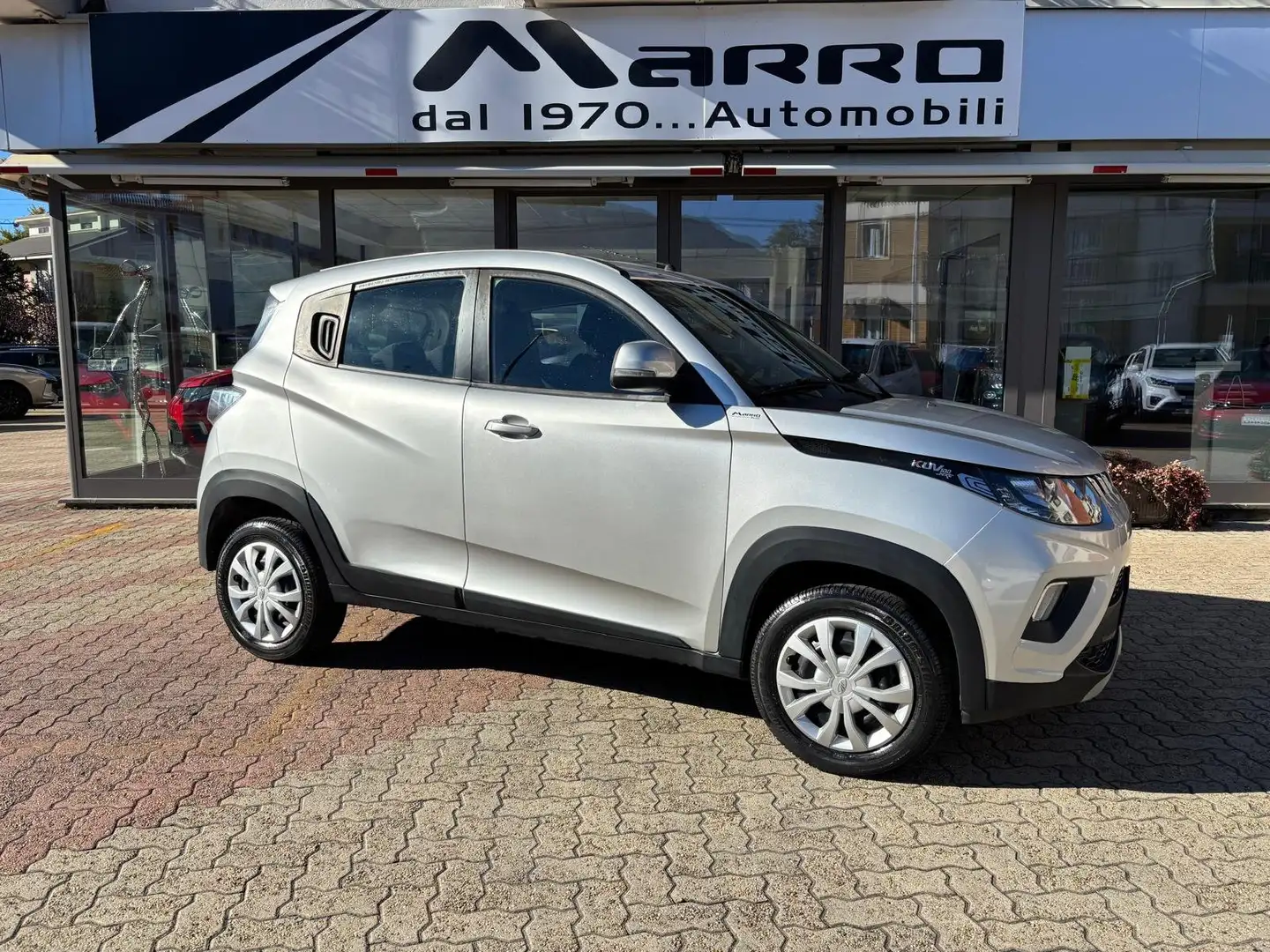Mahindra KUV100 KUV100 1.2 K6+GPL Argento - 2