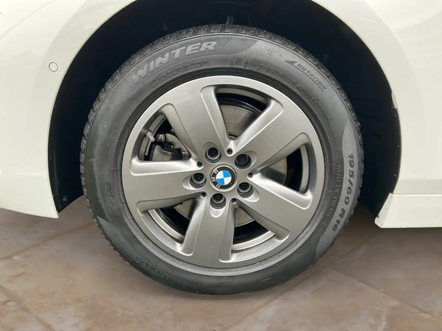 BMW 118 i Sport Line + 2Jahre-BPS.-GARANTIE Weiß - 2
