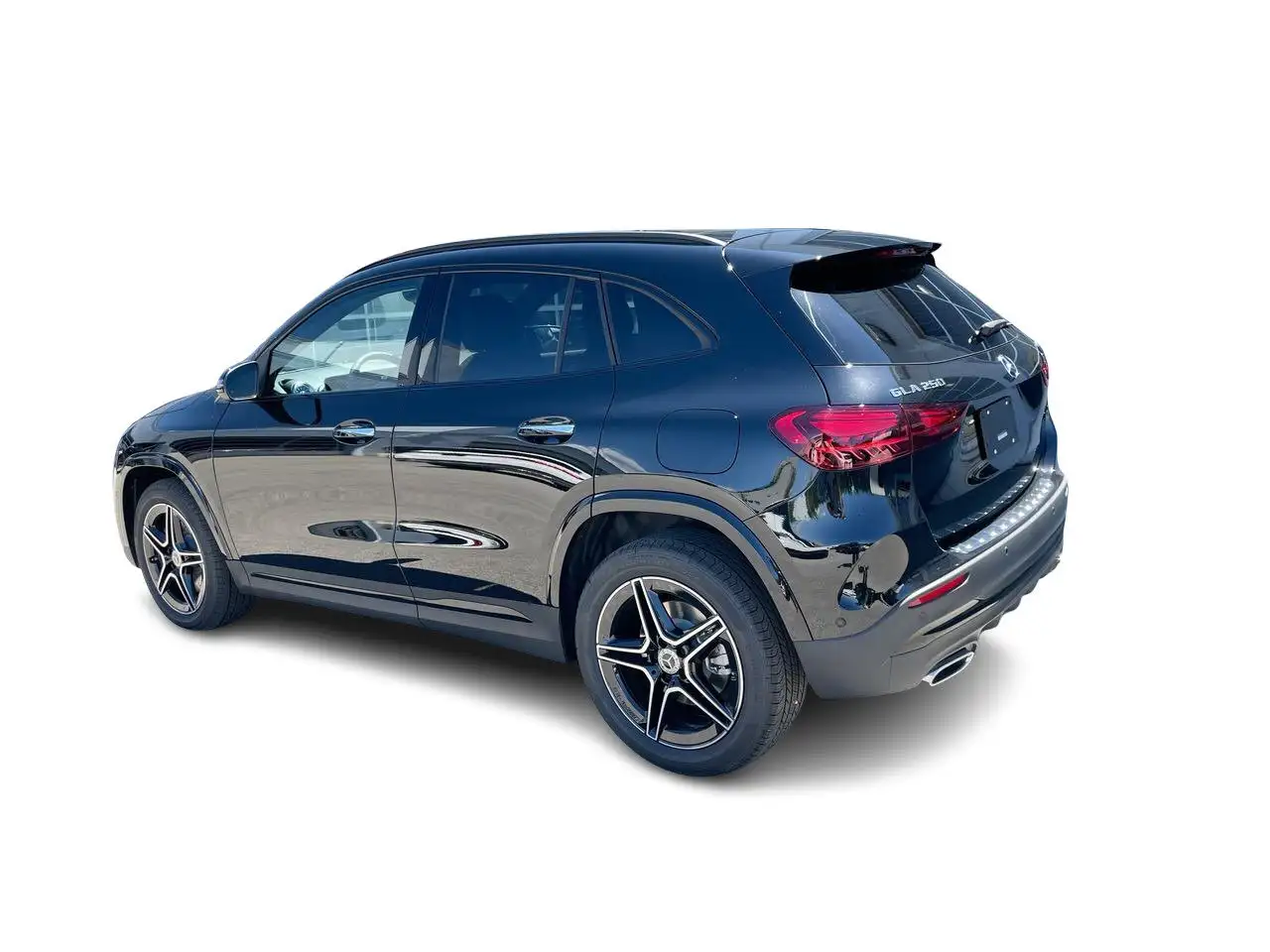 Mercedes-Benz GLA снимка Mercedes-Benz GLA