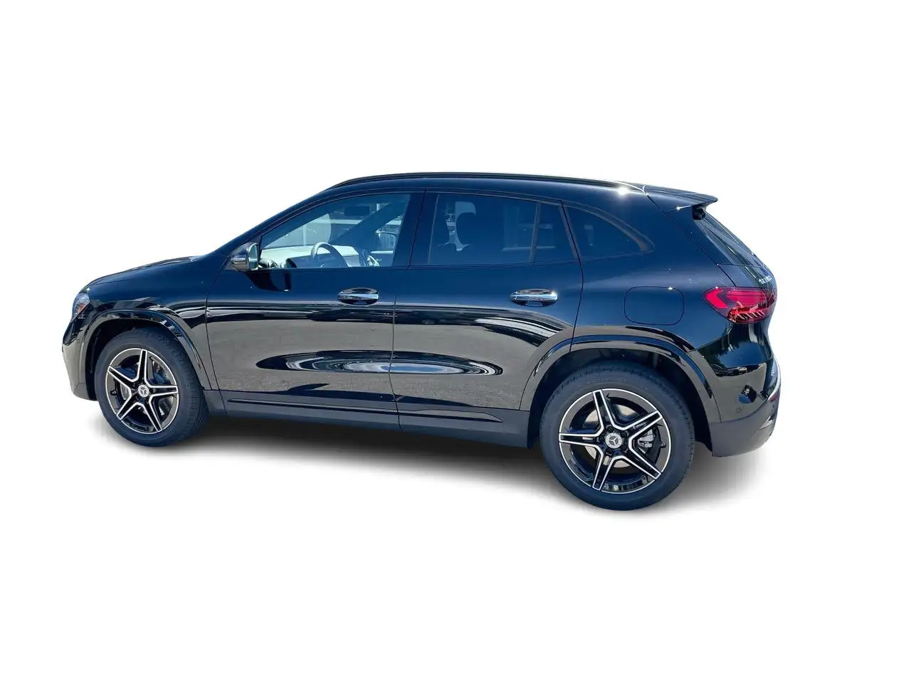 Mercedes-Benz GLA снимка Mercedes-Benz GLA