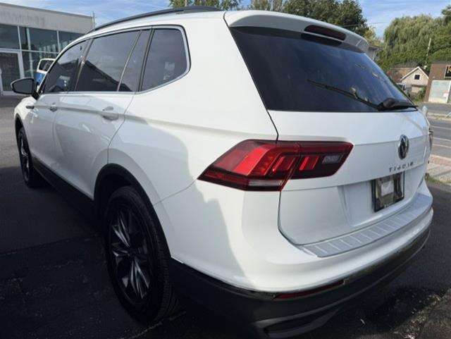 2022 Volkswagen Tiguan Comfortline 2.0T 8sp at w/Tip 4M — снимка 1