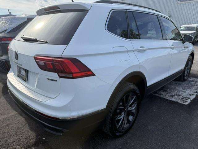 2022 Volkswagen Tiguan Comfortline 2.0T 8sp at w/Tip 4M — снимка 1