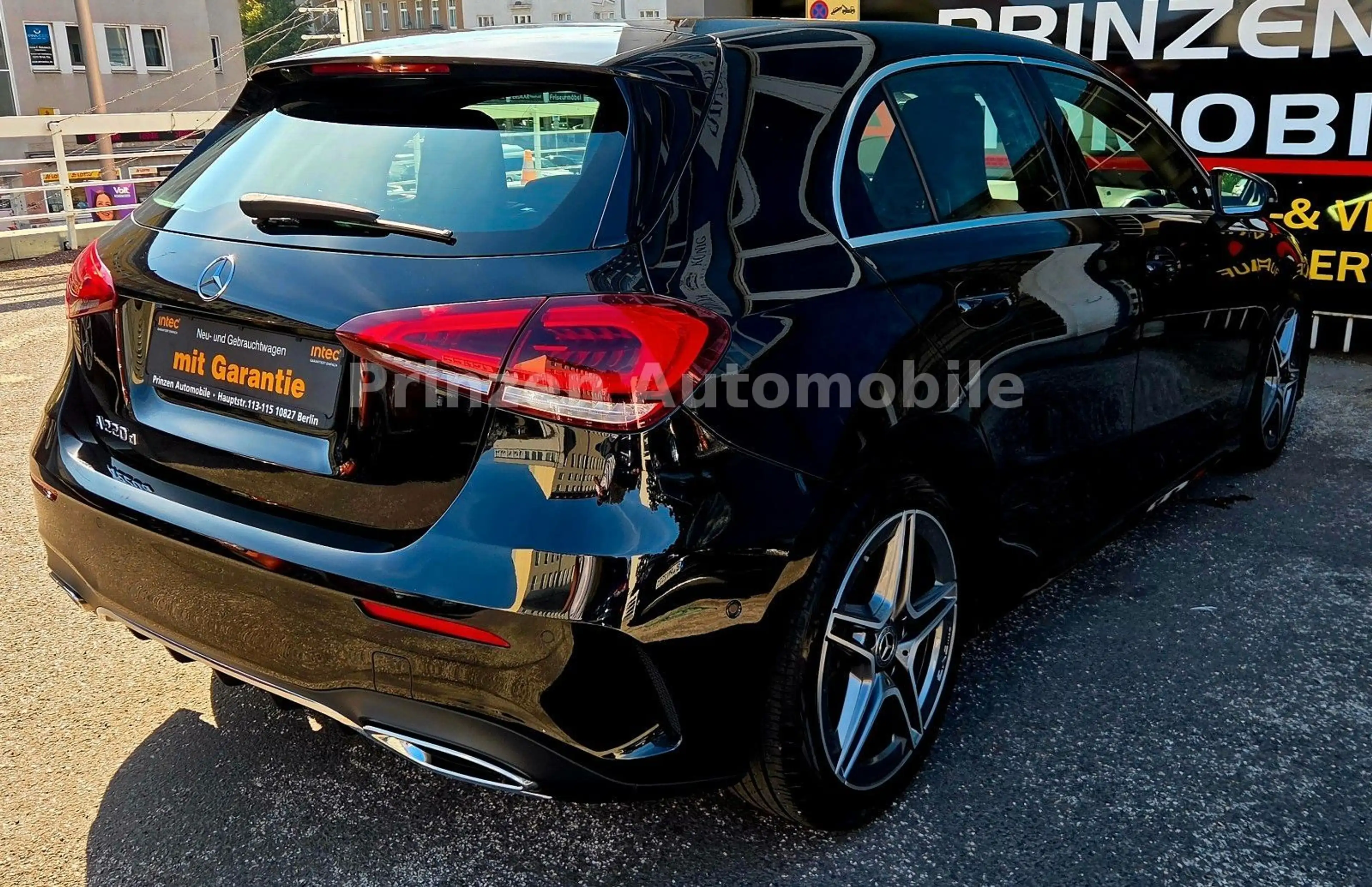 Mercedes-Benz A 220 d*Amg*Spur*Acc*R.Kamera*Led*Stzgh*Keyless — photo 3
