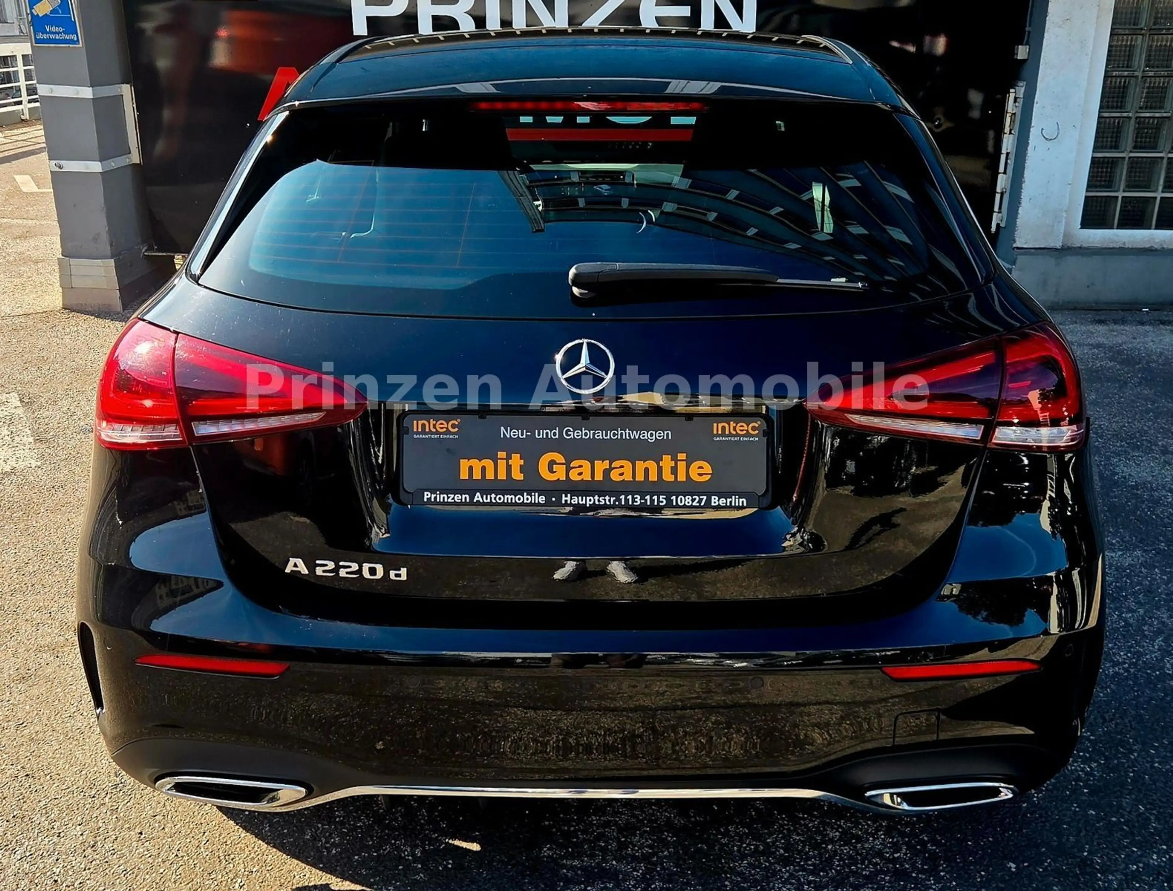 Mercedes-Benz A 220 d*Amg*Spur*Acc*R.Kamera*Led*Stzgh*Keyless — photo 4