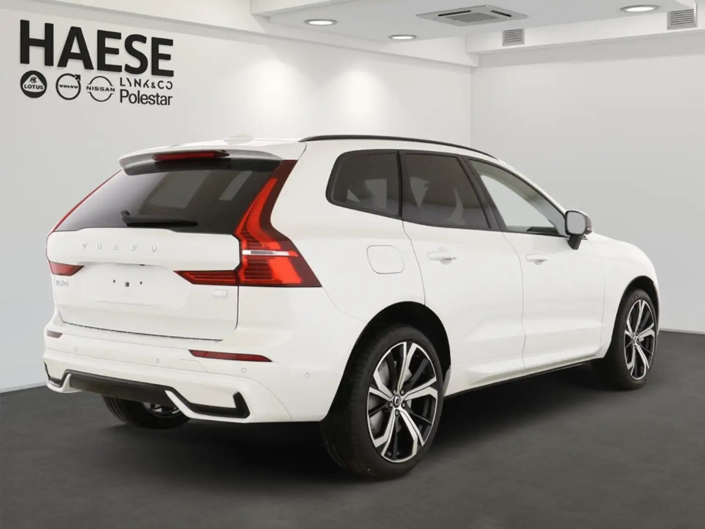 Volvo XC60 T8 Ultra Dark Recharge Plug-In Hybrid AWD EU6d Pan Weiß - 2