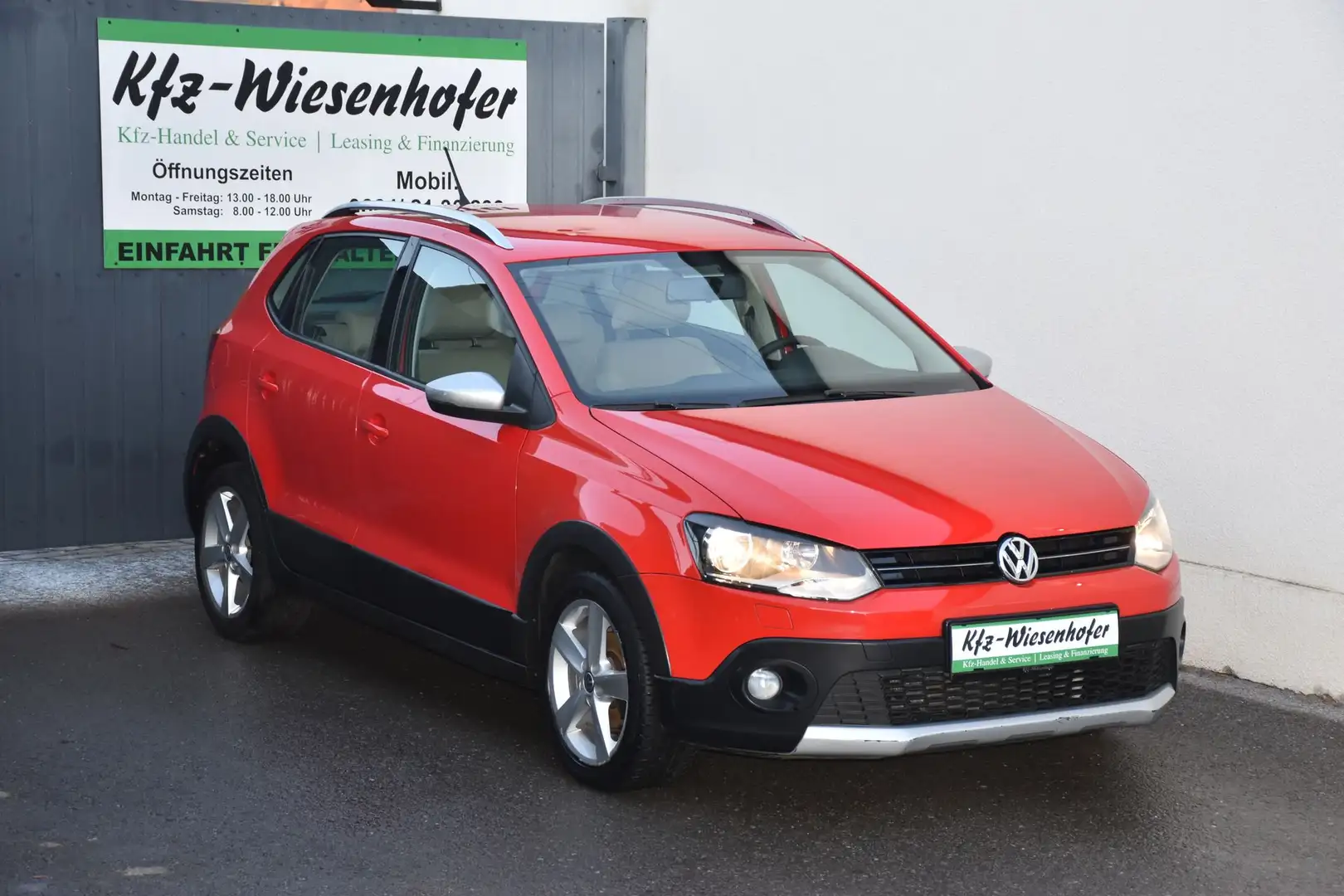 Volkswagen Polo Country 1,2 60 PS Rot - 1