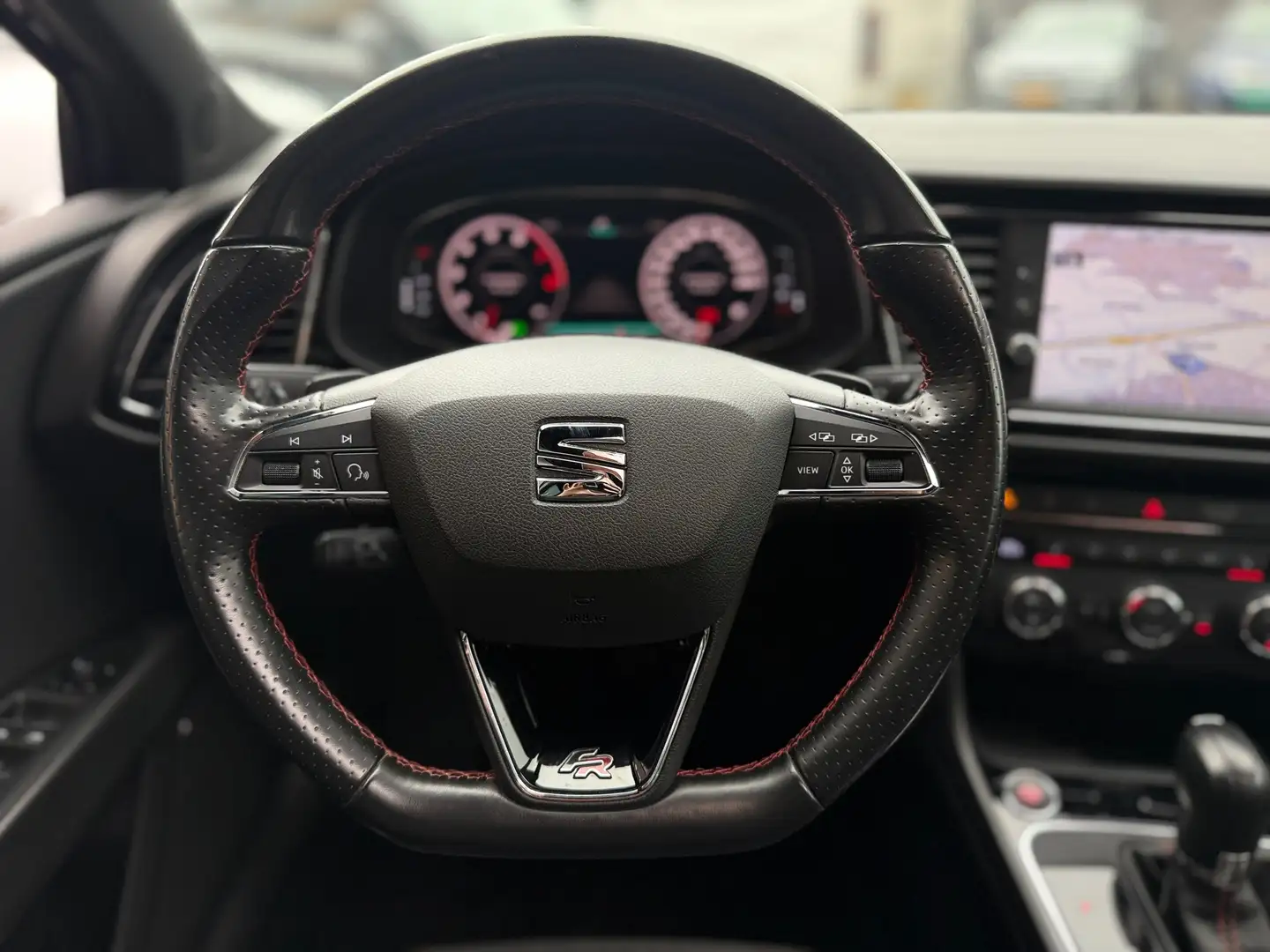 SEAT Leon ST 1.5 TSI FR Ultimate Edition Black Carplay Pano Grijs - 2