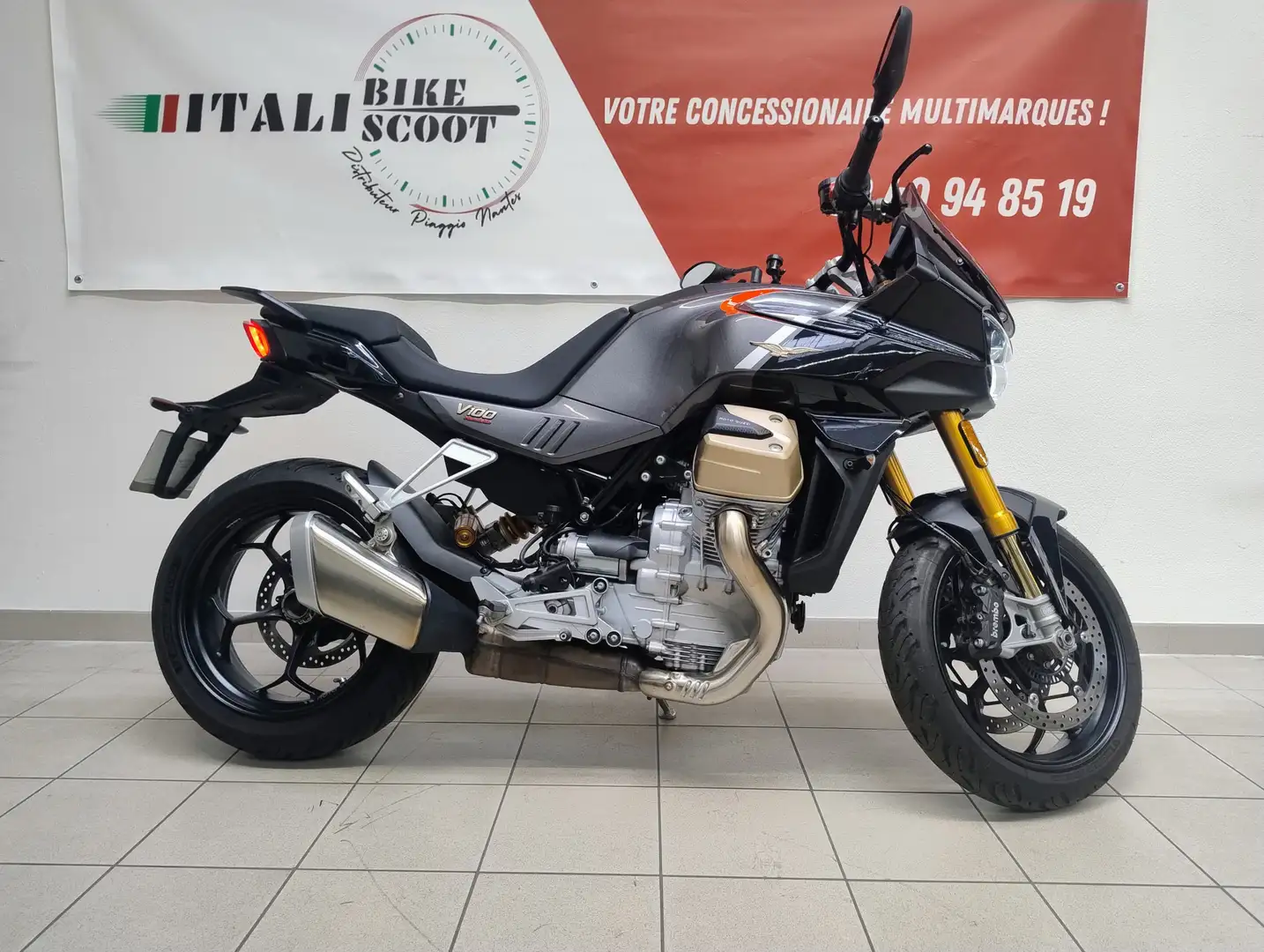 Moto Guzzi V 100 - 1