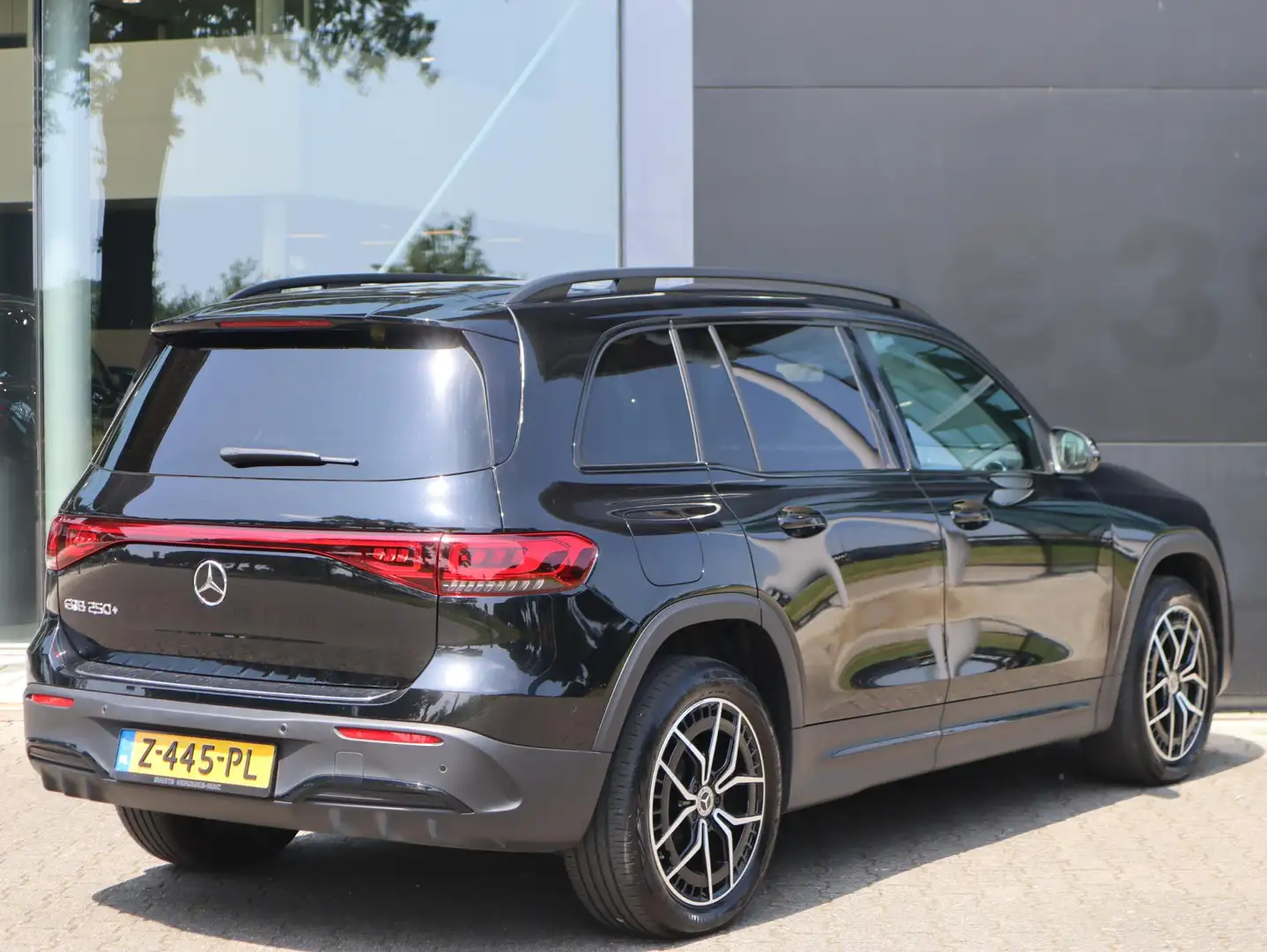 Mercedes-Benz EQB 250 250+ Sport Edition 7 persoons | Camera | Navigatie Negro - 2