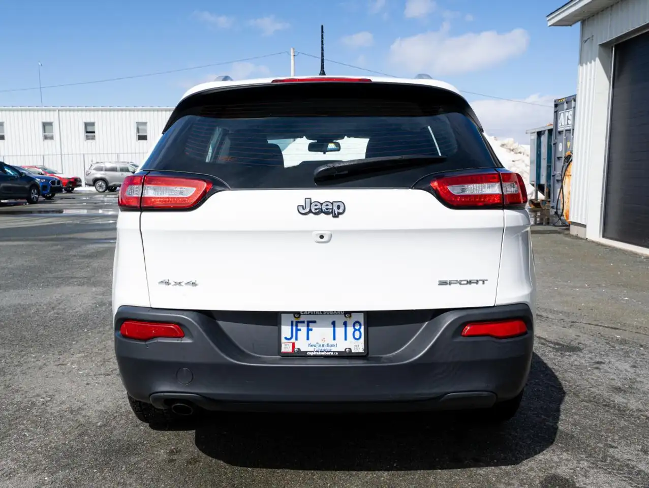 Jeep Cherokee снимка Jeep Cherokee
