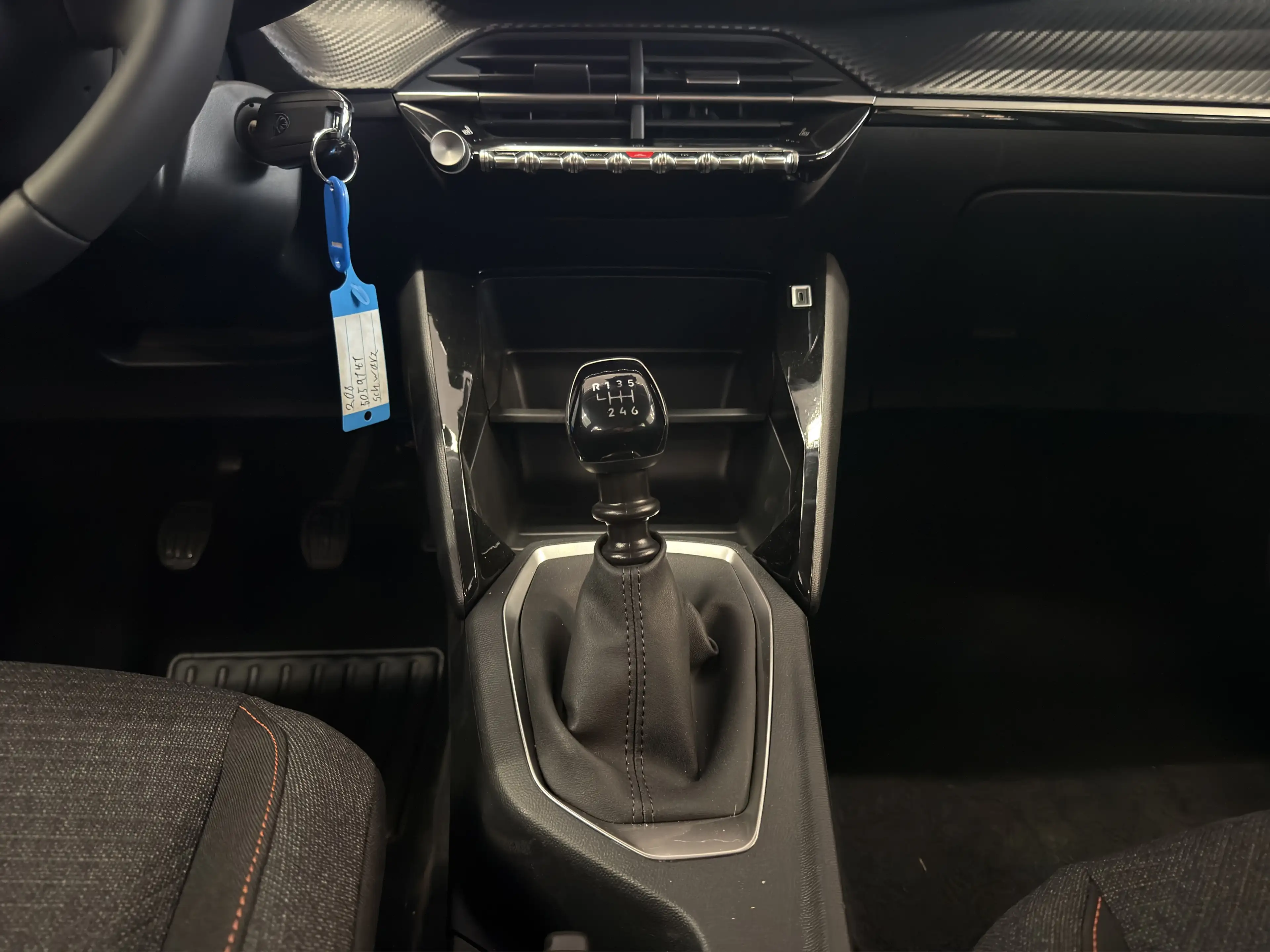 Peugeot 208 208 STYLE 100 1,2 — photo 11
