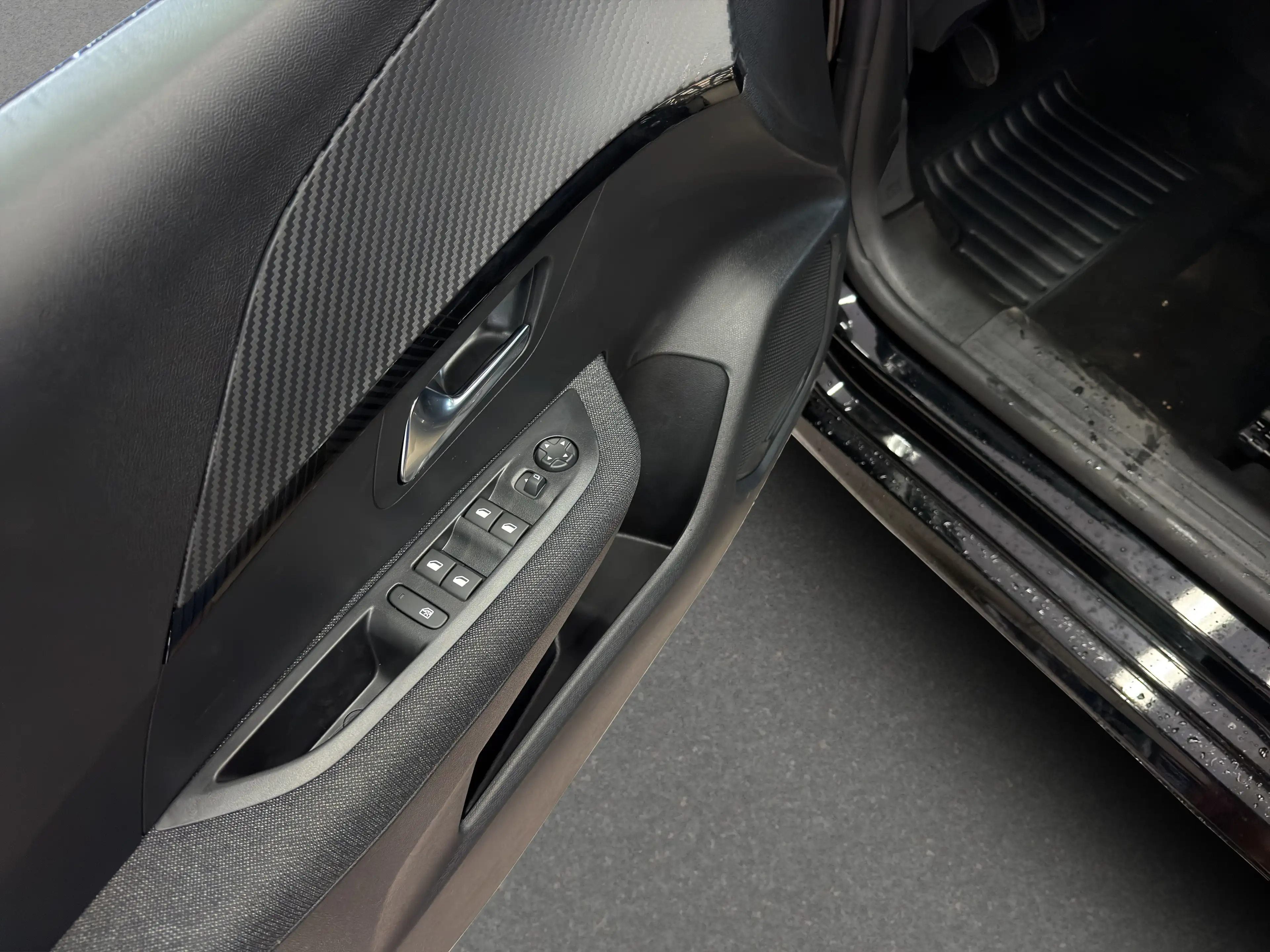 Peugeot 208 208 STYLE 100 1,2 — photo 8