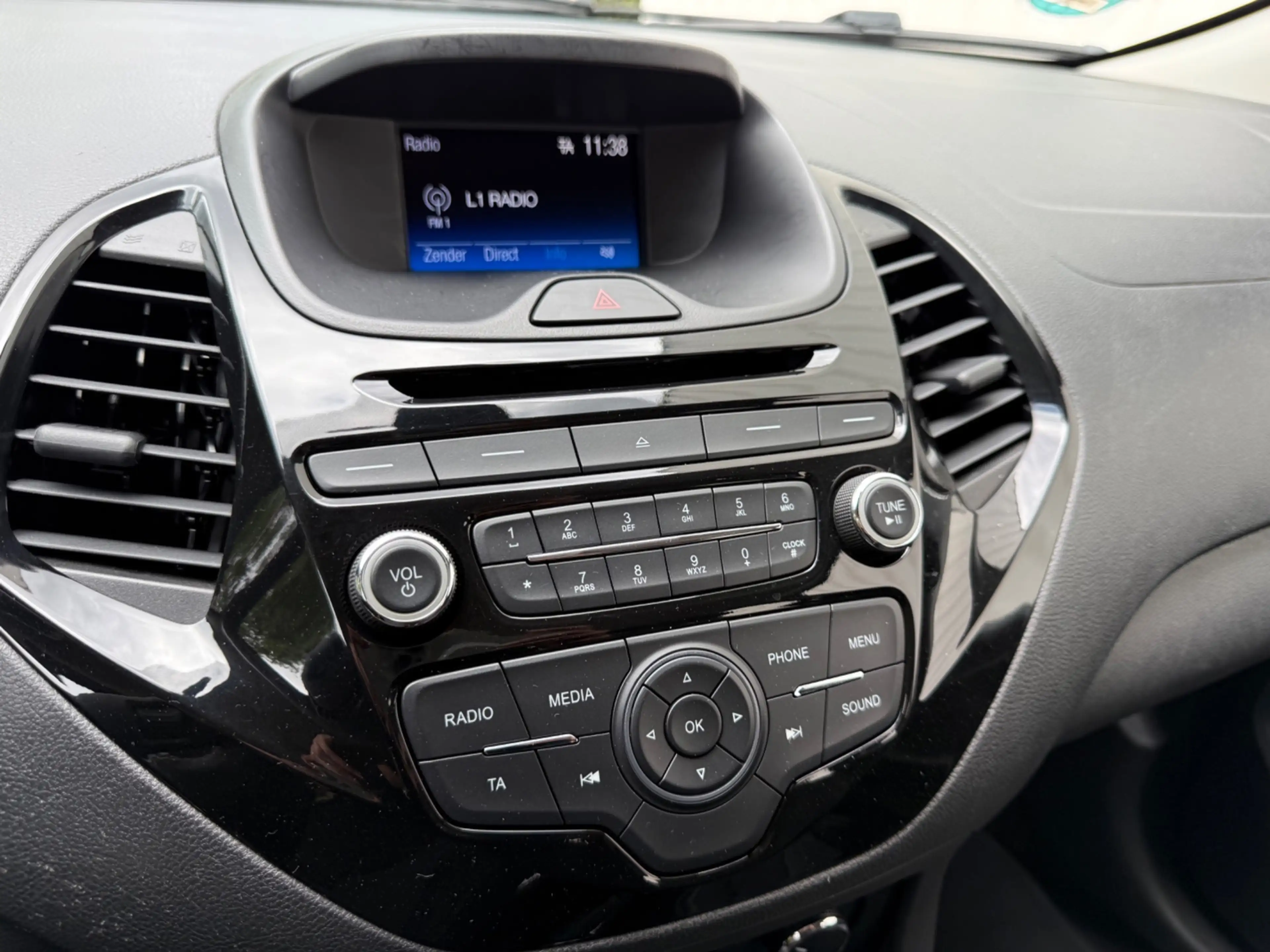 Ford Ka/Ka+ 1.2 Trend Ultimate, Airco, PDC, Bluetooth, Dealer — photo 9
