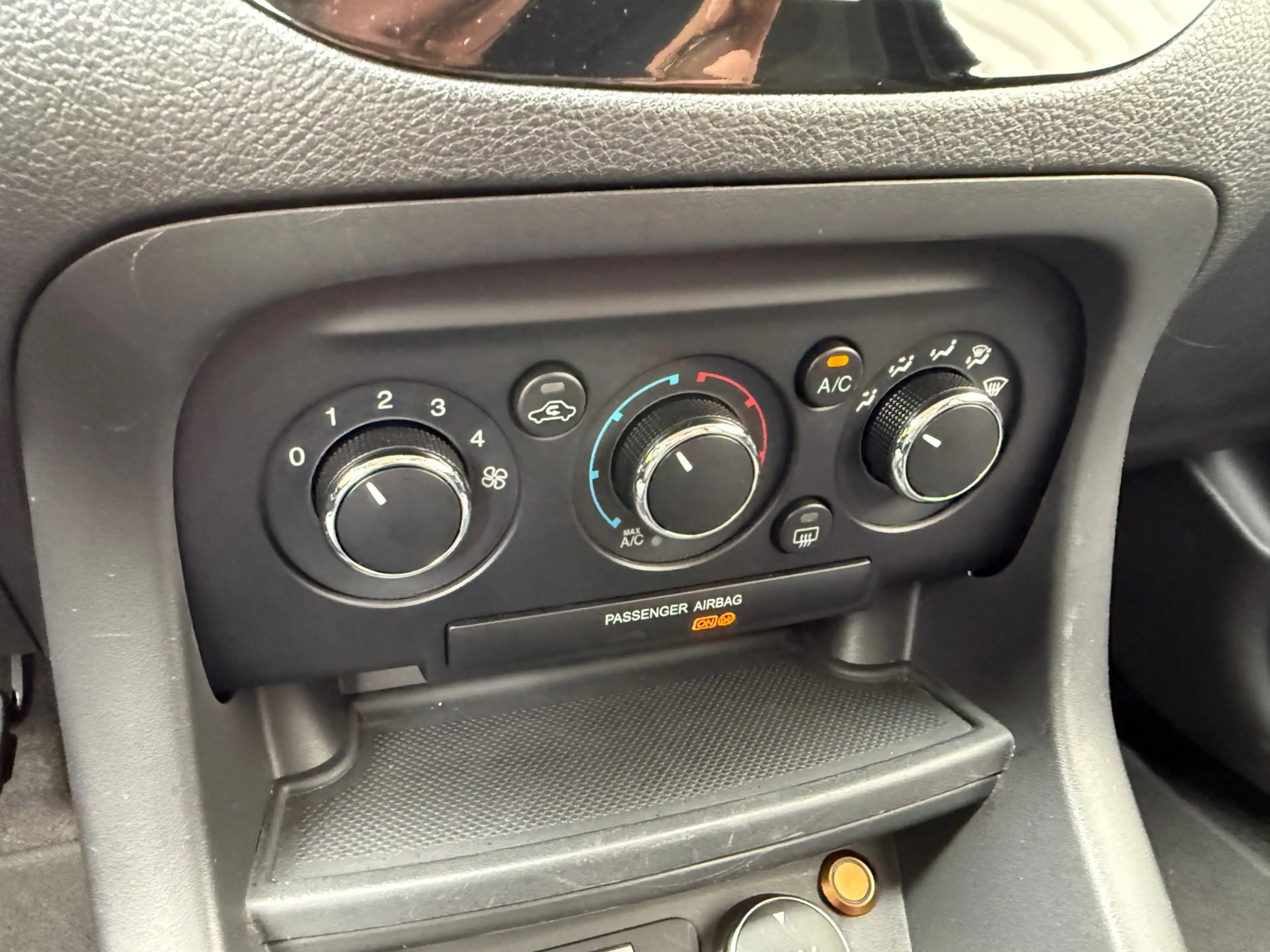 Ford Ka/Ka+ 1.2 Trend Ultimate, Airco, PDC, Bluetooth, Dealer — photo 12