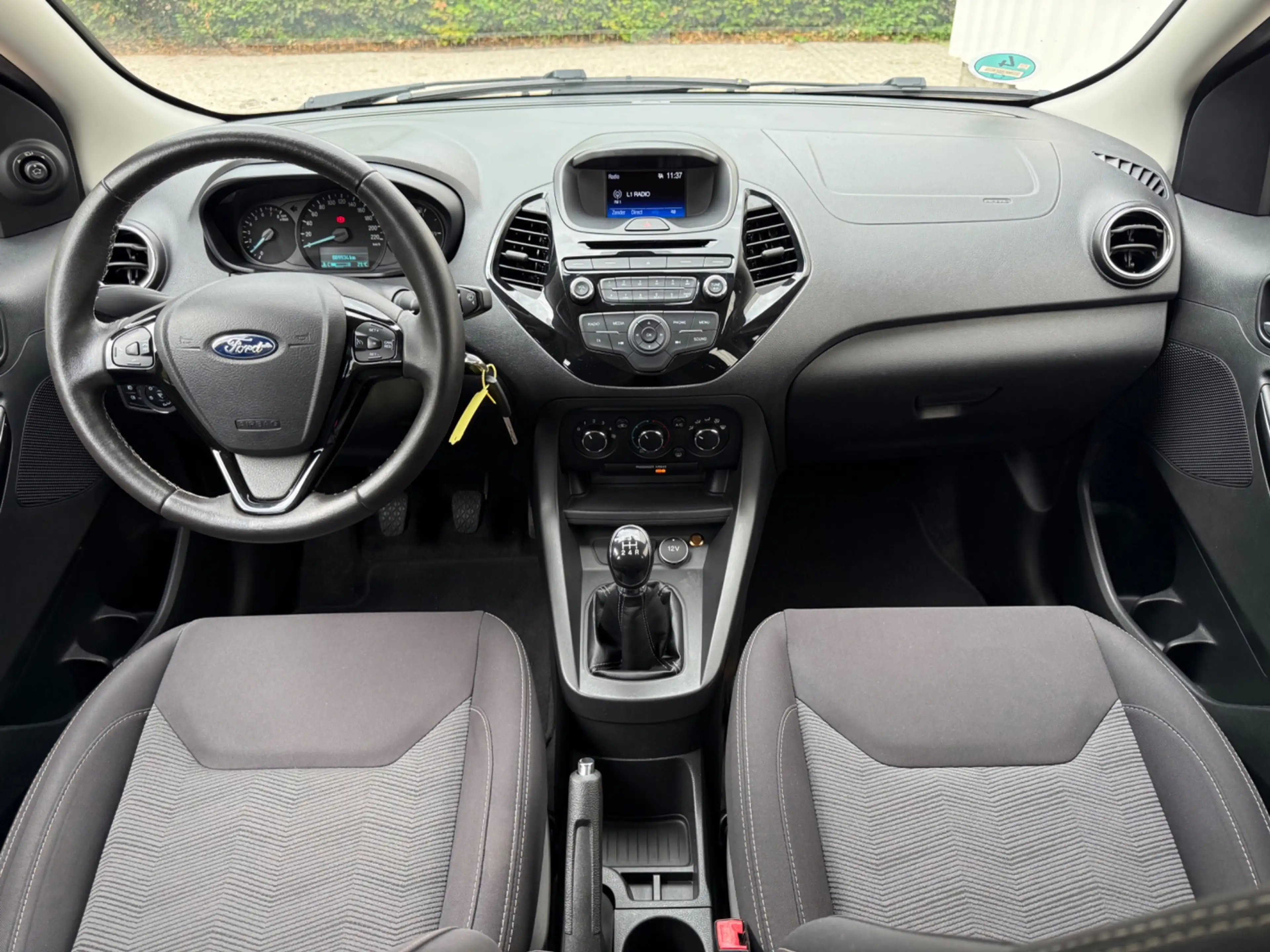 Ford Ka/Ka+ 1.2 Trend Ultimate, Airco, PDC, Bluetooth, Dealer — photo 5