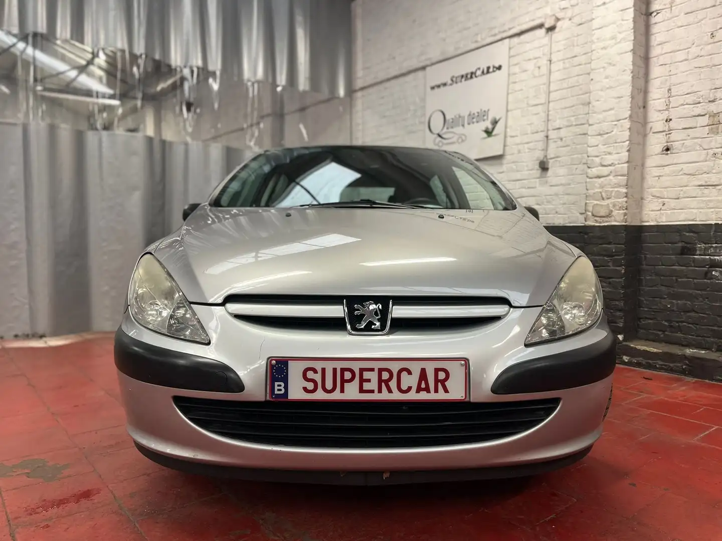 Peugeot 307 307 1.4i Zenith * CARPLAY * BLTH * 122 X 36 Mois * Zilver - 2