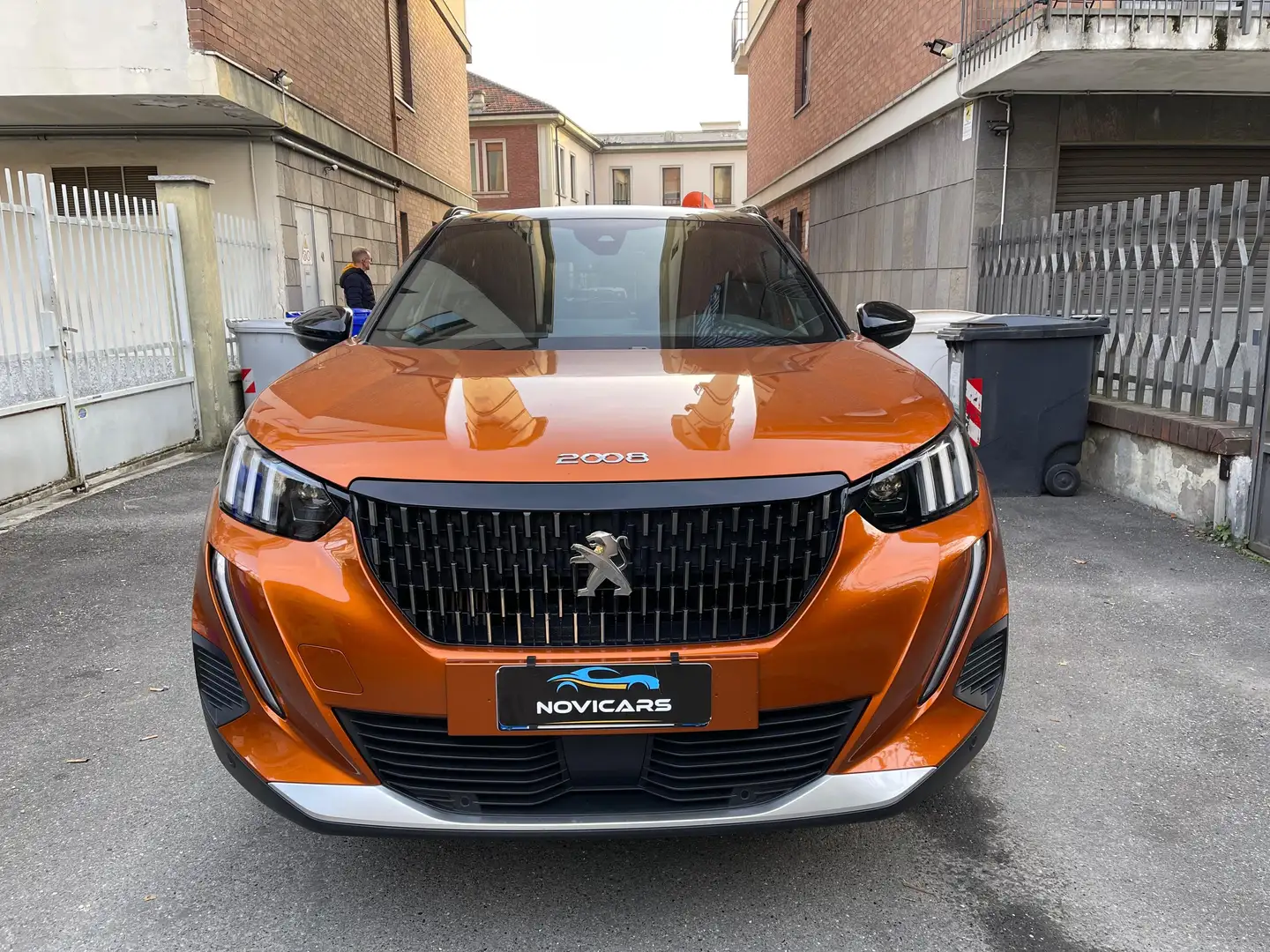 Peugeot 2008 2008 II 2020 1.2 puretech GT 130cv eat8 Orange - 2