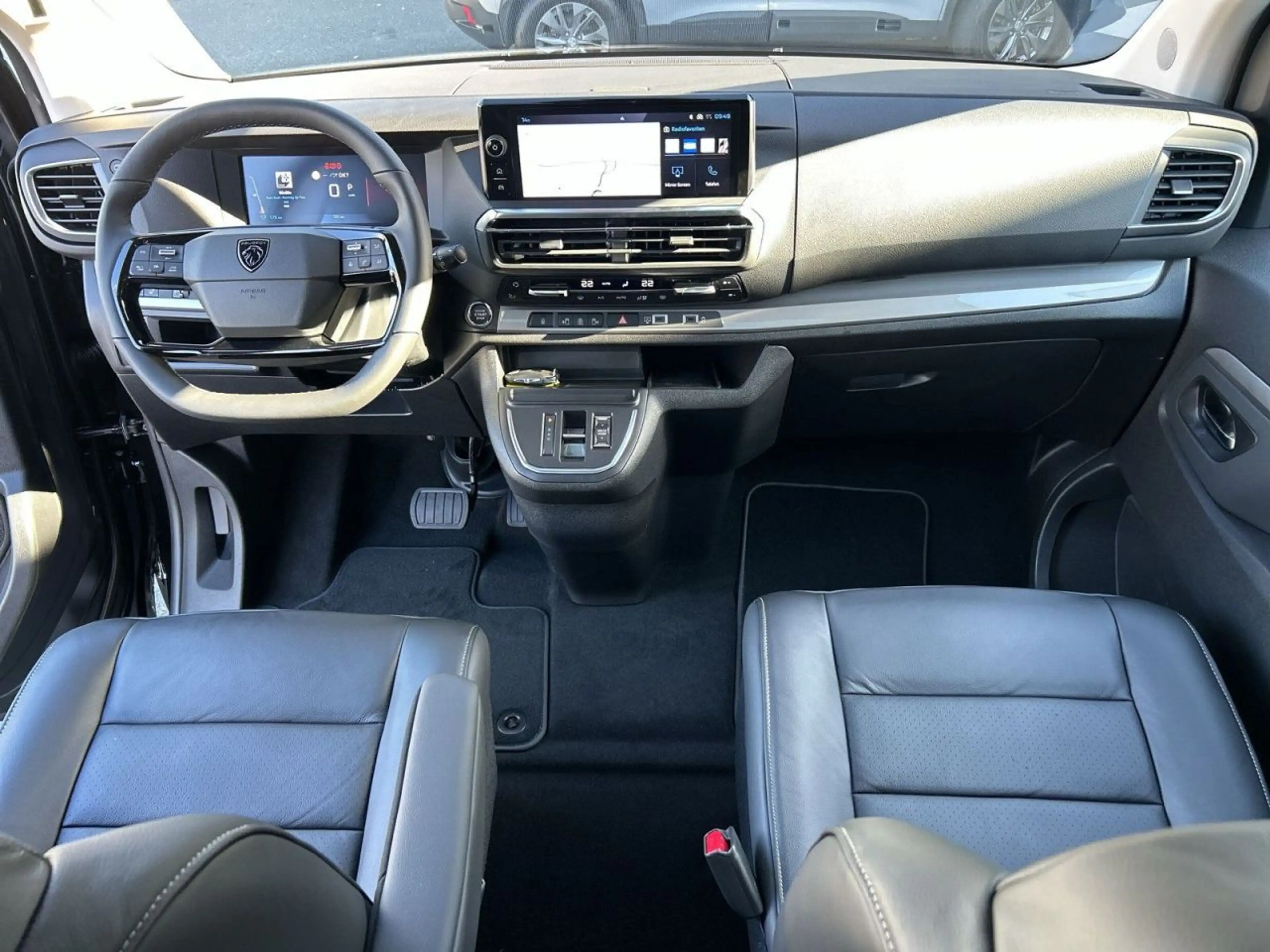 Peugeot Traveller Allure L3 — photo 9