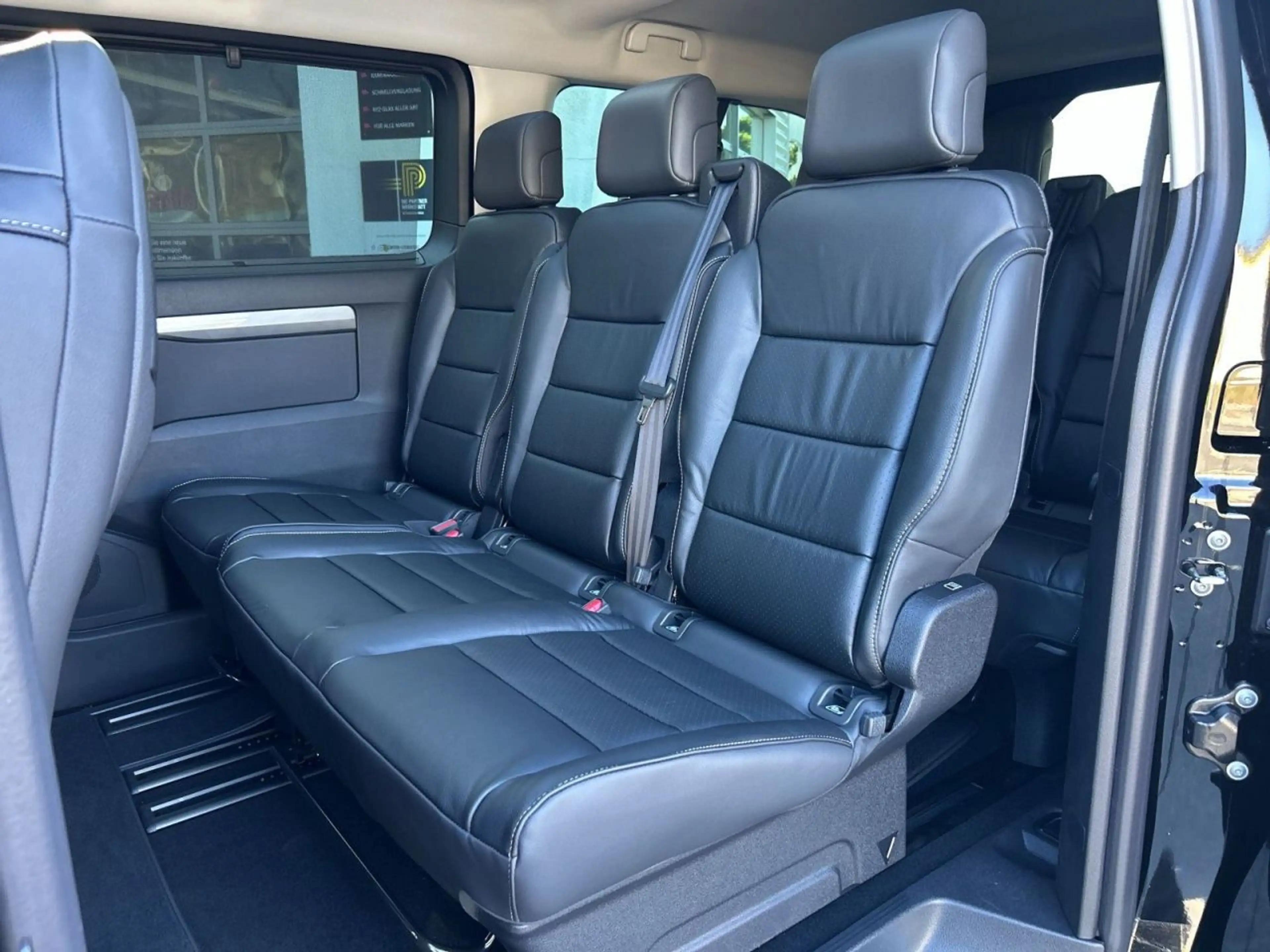 Peugeot Traveller Allure L3 — photo 14