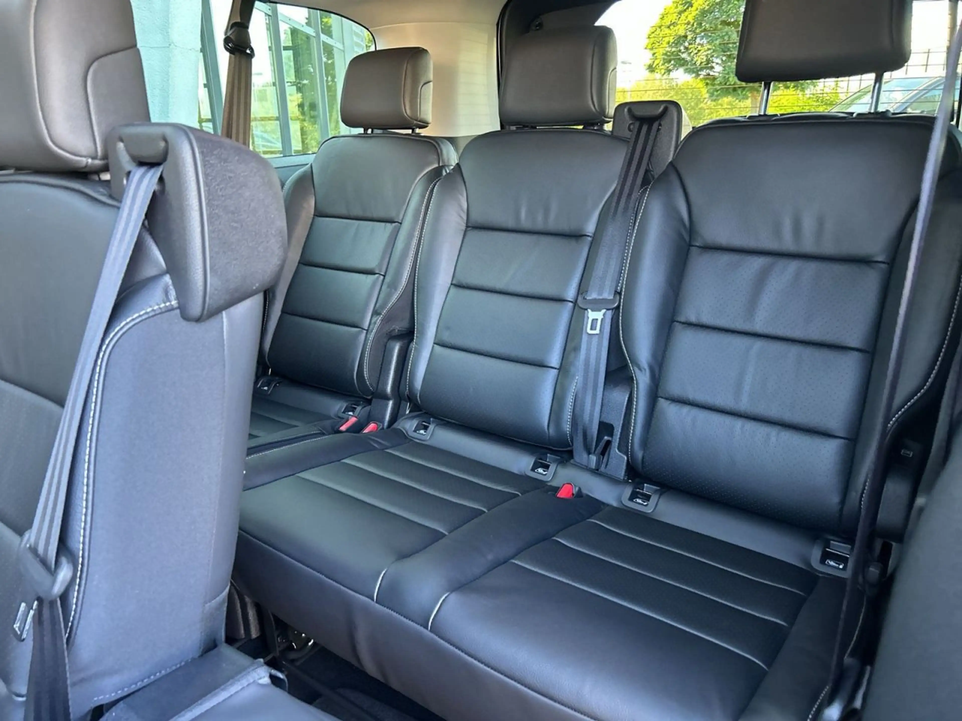 Peugeot Traveller Allure L3 — photo 15