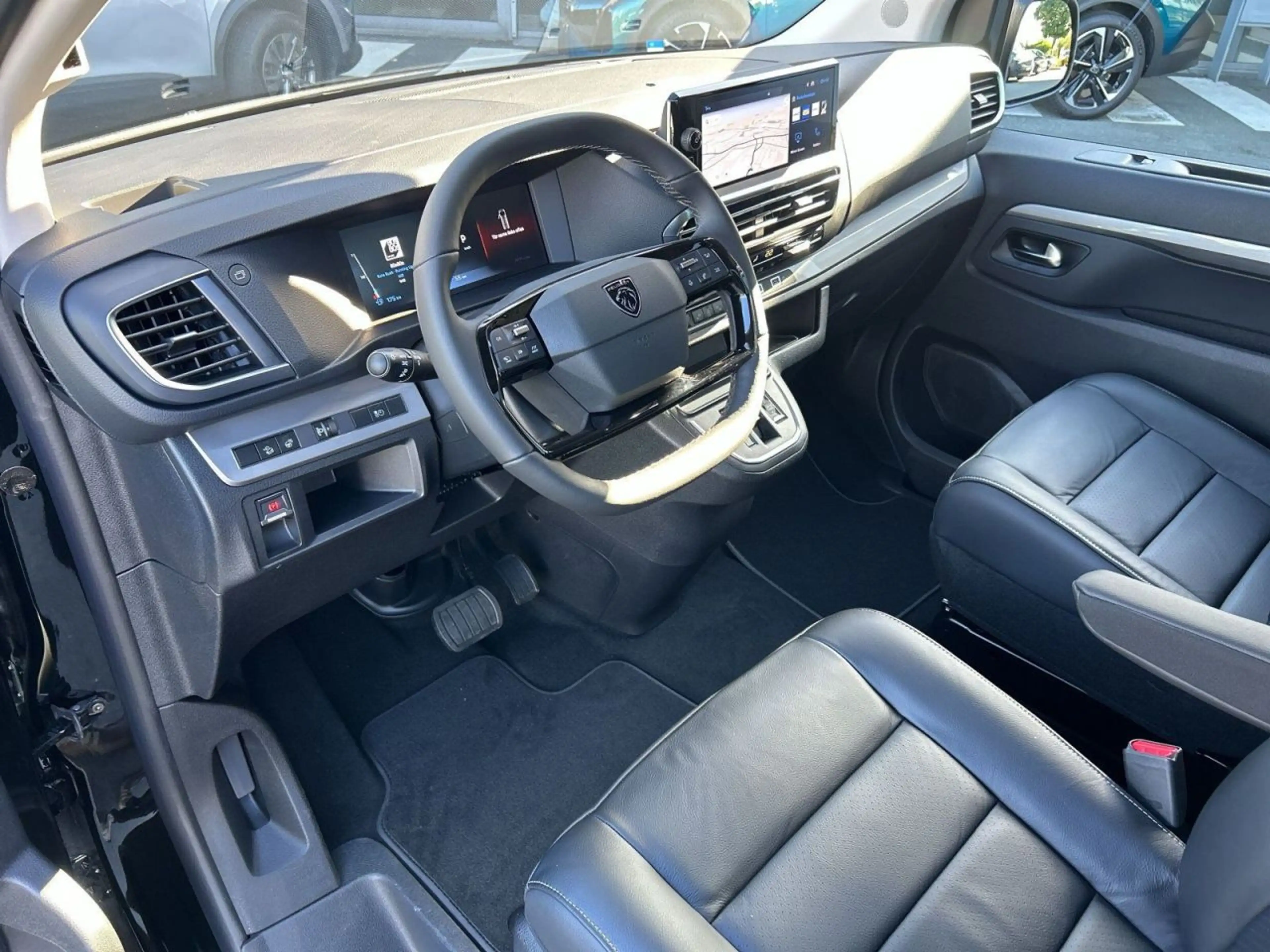 Peugeot Traveller Allure L3 — photo 12