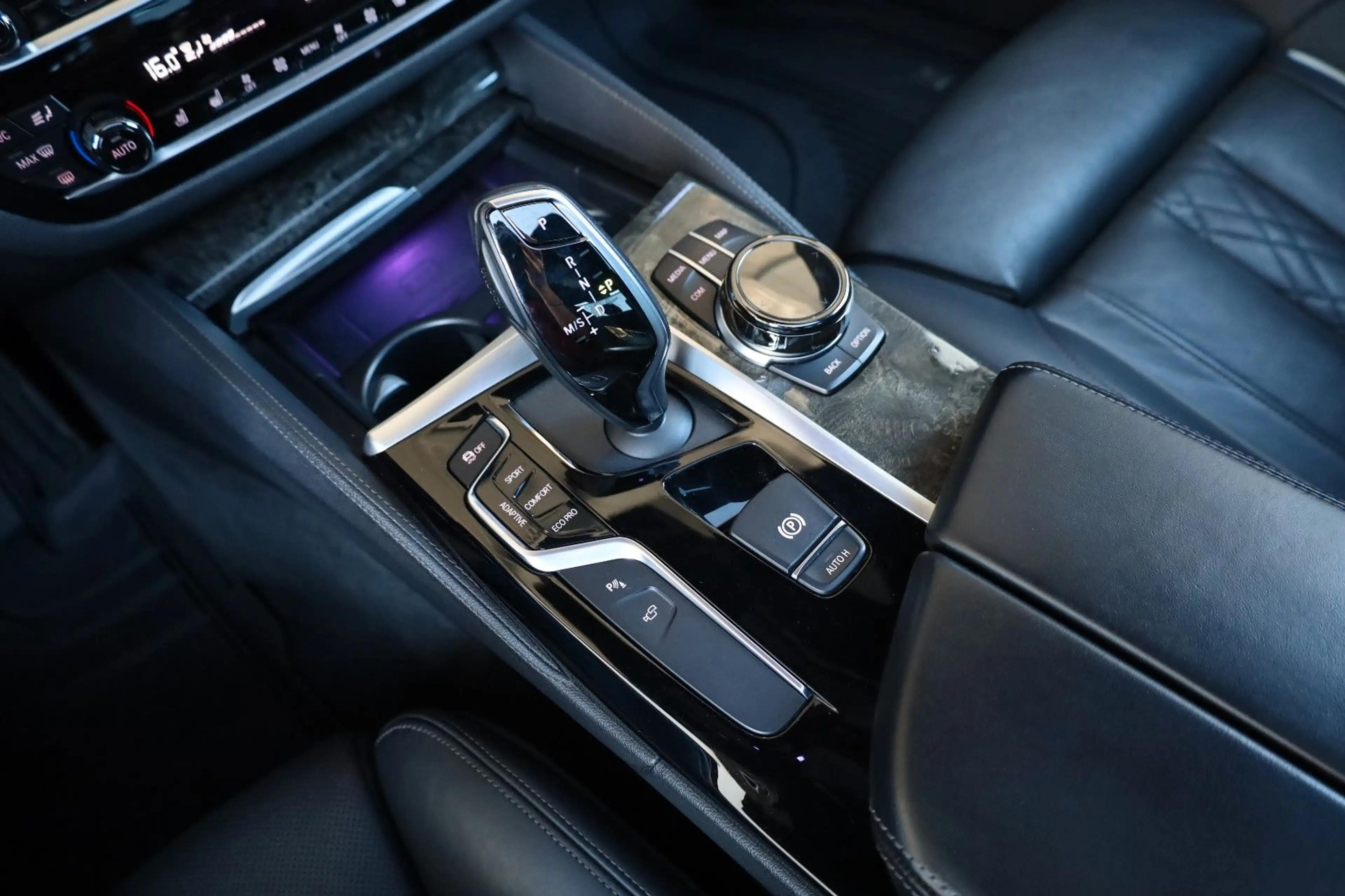 BMW 550 i xDrive/360*/HK/MASSAGE/APPLE/ACC/4xSHZ/R20 — photo 15