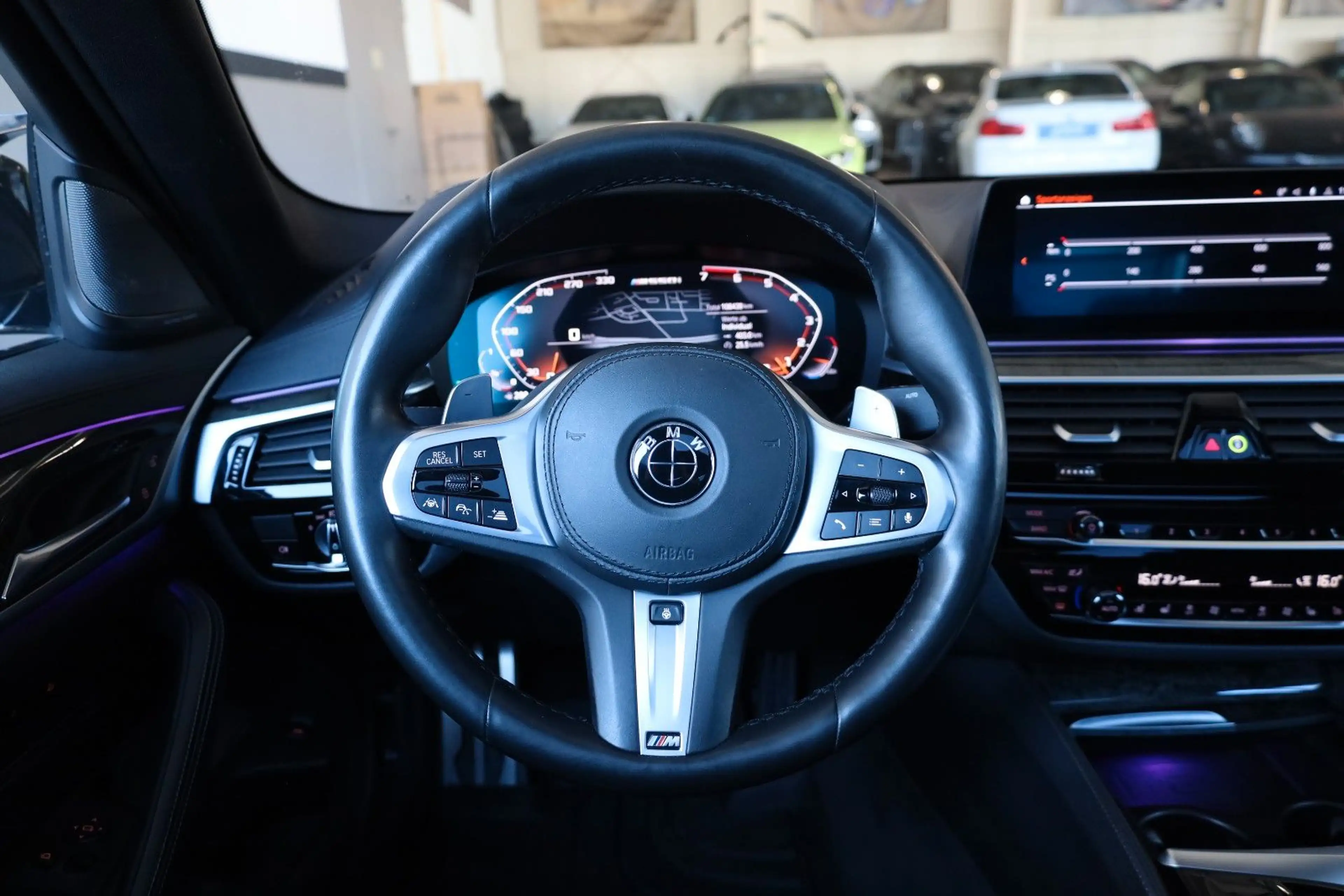 BMW 550 i xDrive/360*/HK/MASSAGE/APPLE/ACC/4xSHZ/R20 — photo 11
