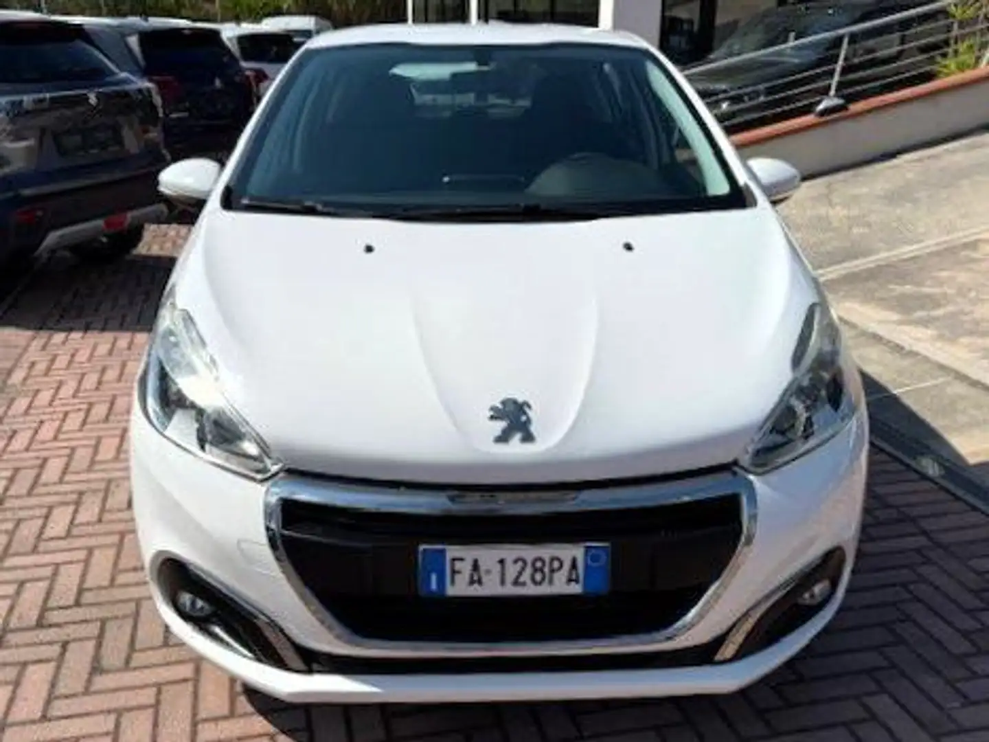 Peugeot 208 208 I 2015 5p 1.6 bluehdi Active 75cv Bianco - 1